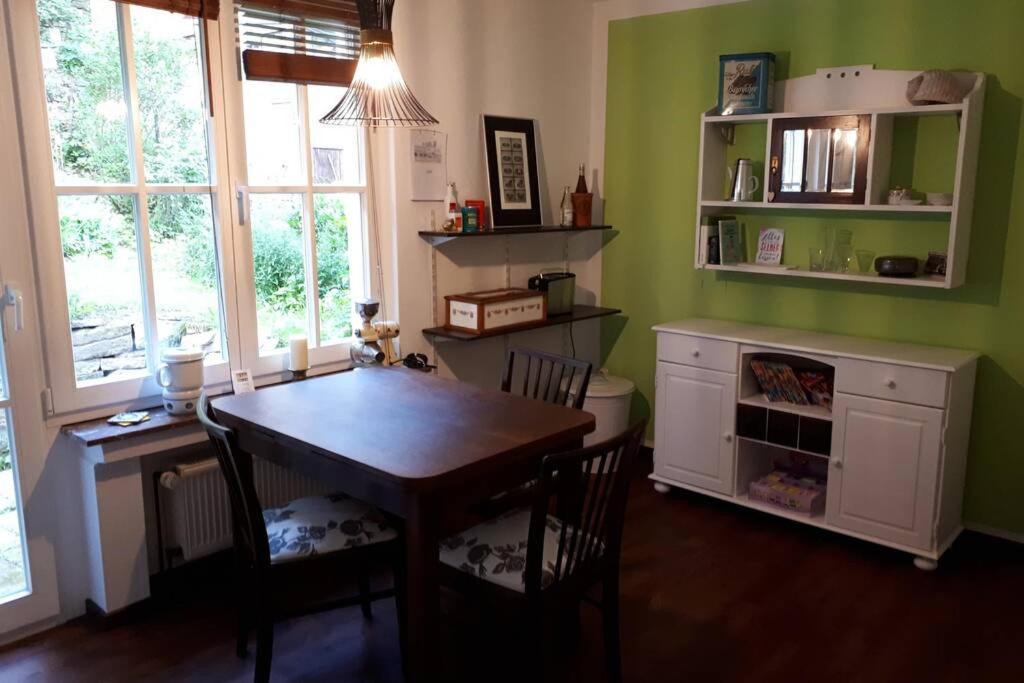 Eine Gemuetliche Ferienwohnung Mit Garten Bad Karlshafen Bagian luar foto